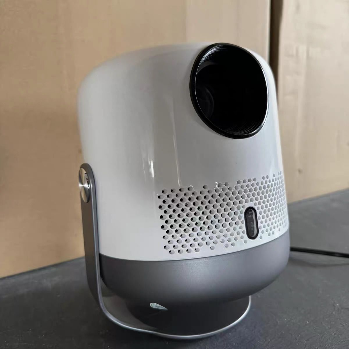 ev sinema projektörü